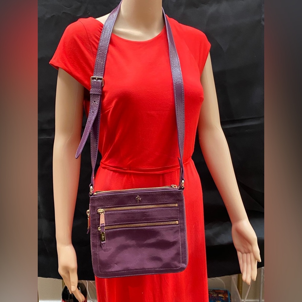 Pre owned Cole Haan Bag.
